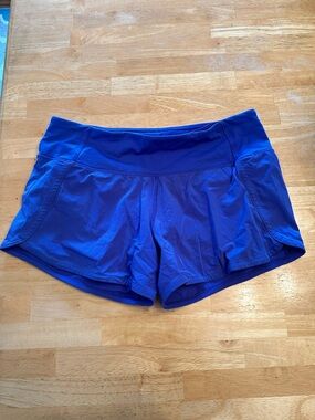 Lululemon shorts size 6